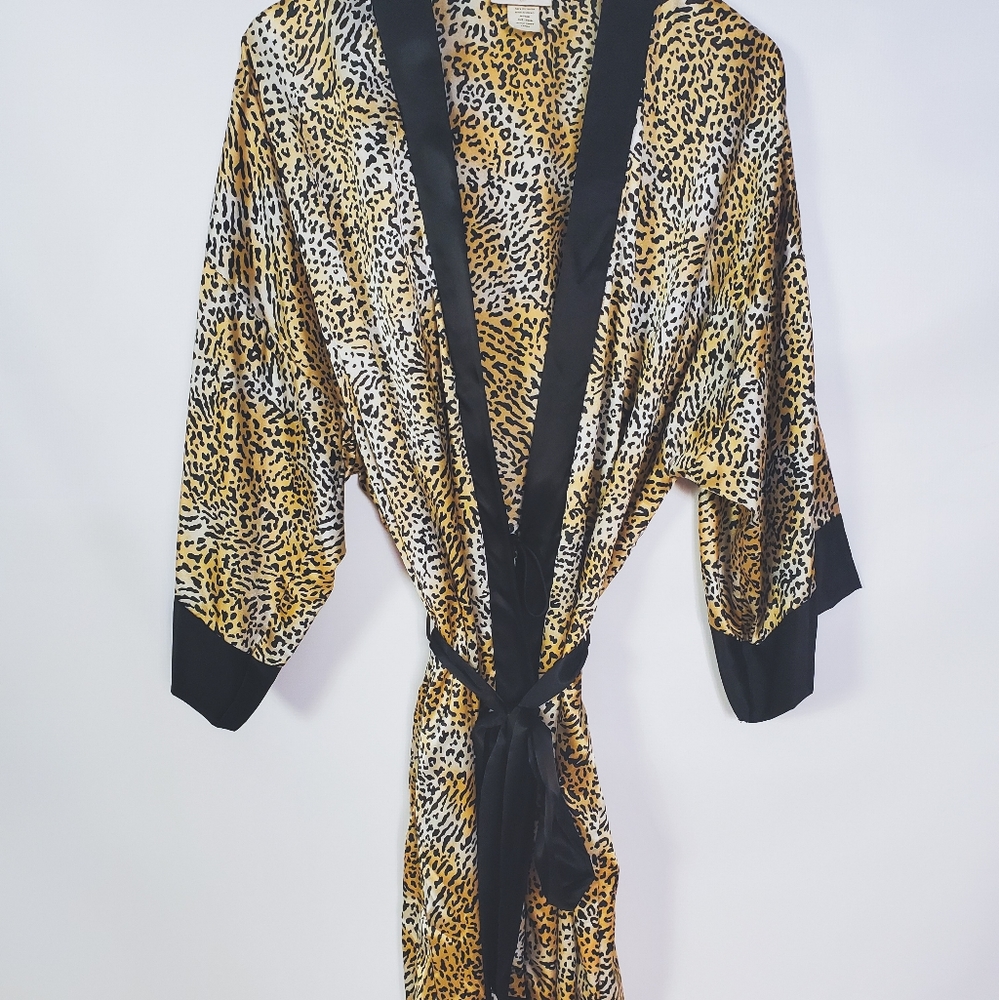 Cheetah Robe - Picture 6 of 9